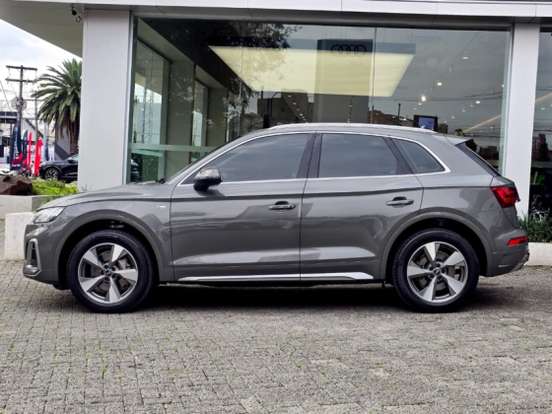 AUDI-Q5-2023