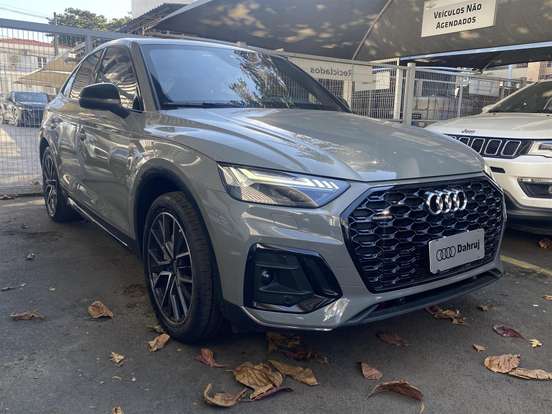 AUDI-Q5-2021