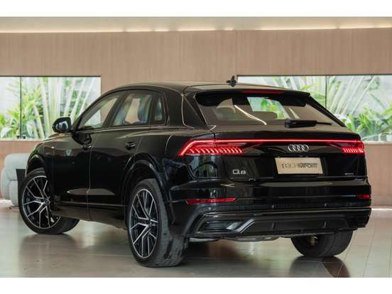AUDI-Q8-3.0 TFSI GASOLINA PERFORMANCE QUATTRO TIPTRONIC AUDI-Q8-2021