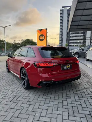 AUDI-RS4-2020