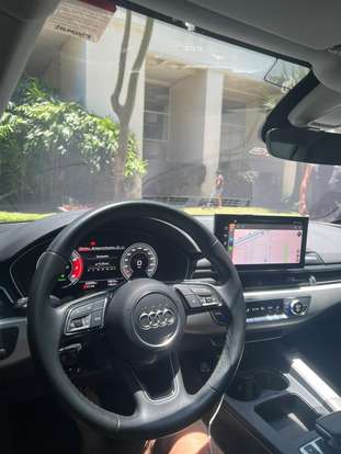 AUDI-A4-2021