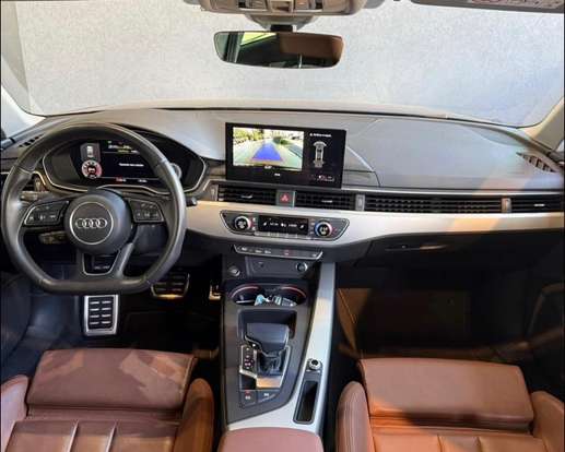 AUDI-A4-2022
