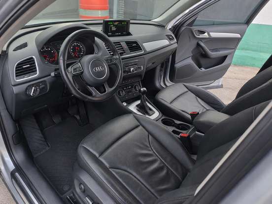 AUDI-Q3-2018
