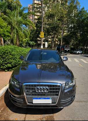 AUDI-Q5-2011