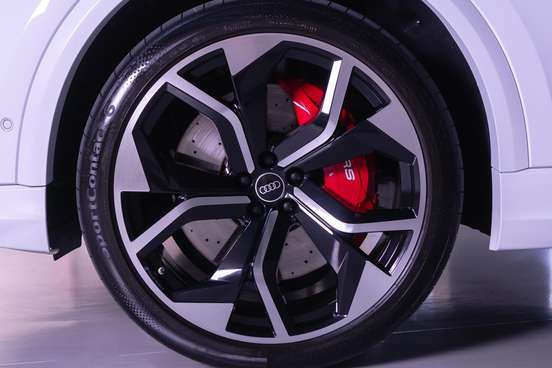 AUDI-RS Q8-2020