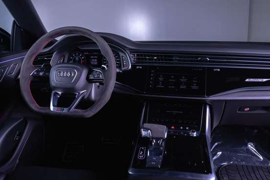 AUDI-RS Q8-2020