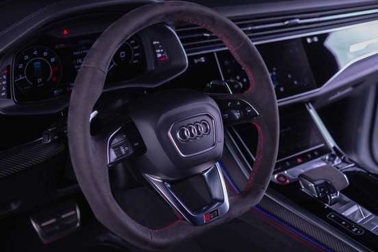 AUDI-RS Q8-2020
