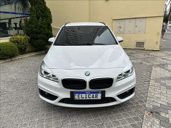 BMW-220i-2017