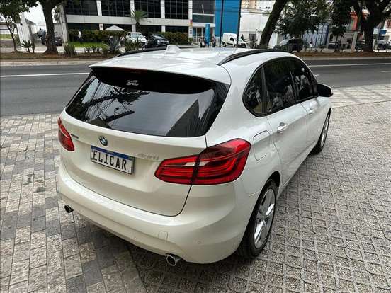 BMW-220i-2017