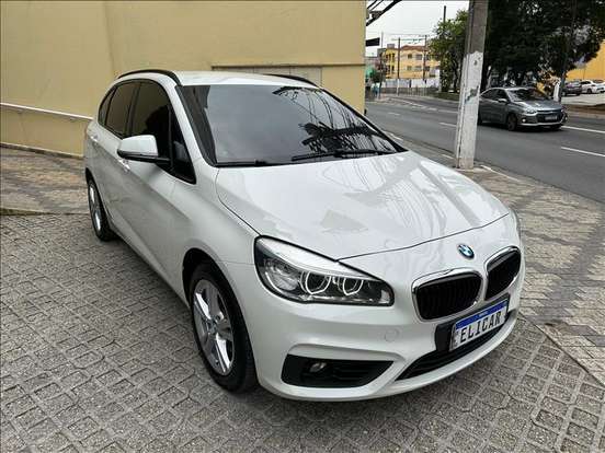 BMW-220i-2017