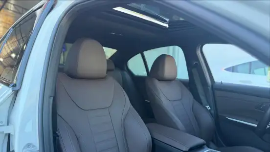 BMW-320i-2025