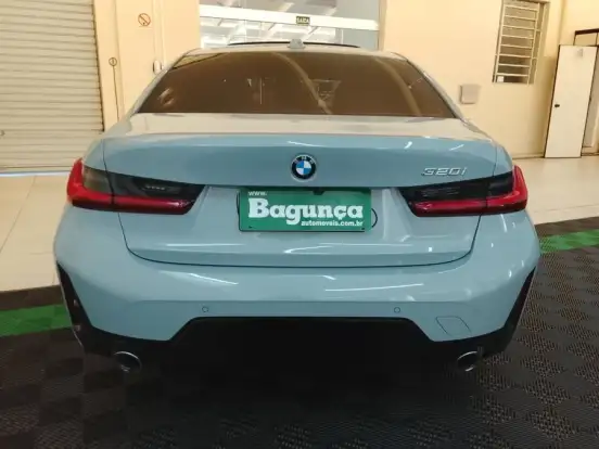 BMW-320i-2024