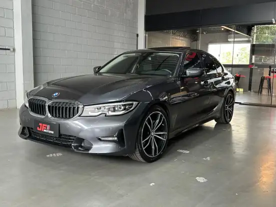 BMW-320i-2019