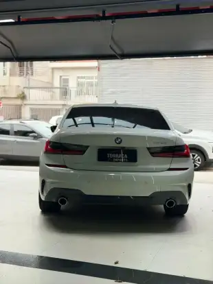 BMW-320i-2020