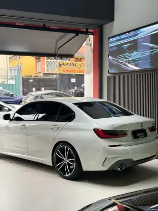 BMW-320i-2020