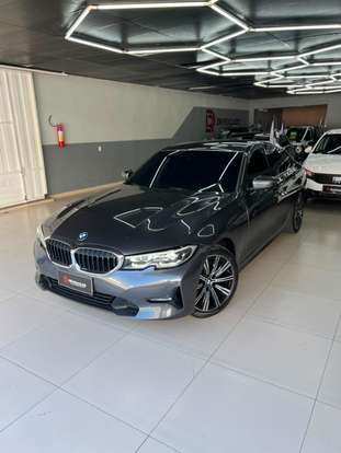 BMW-320i-2021