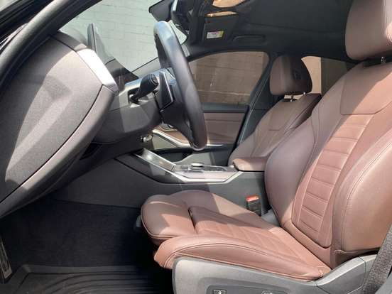 BMW-320i-2024
