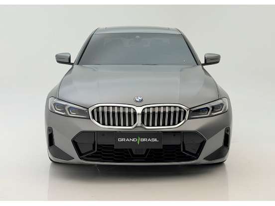 BMW-320i-2023