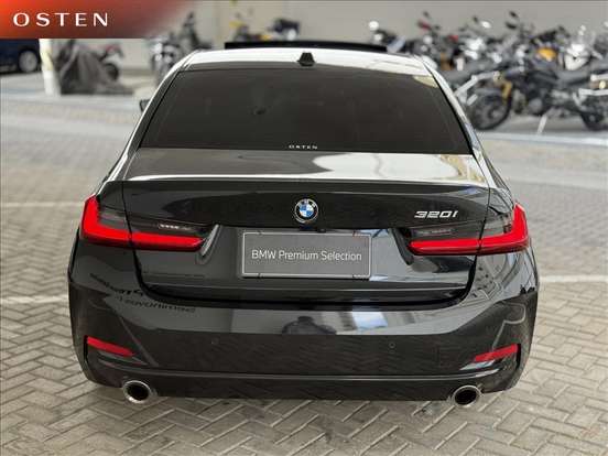 BMW-320i-2024