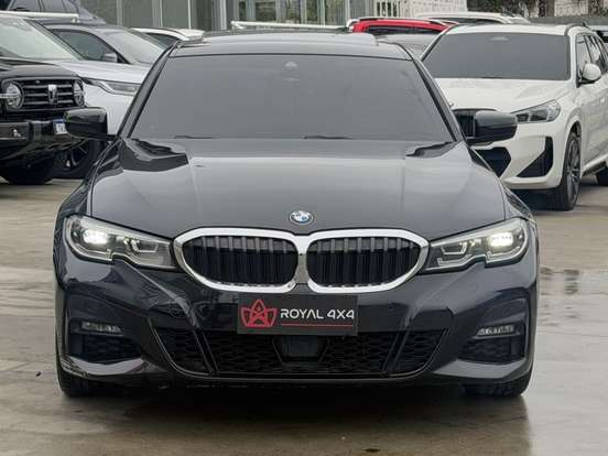 BMW-320i-2020
