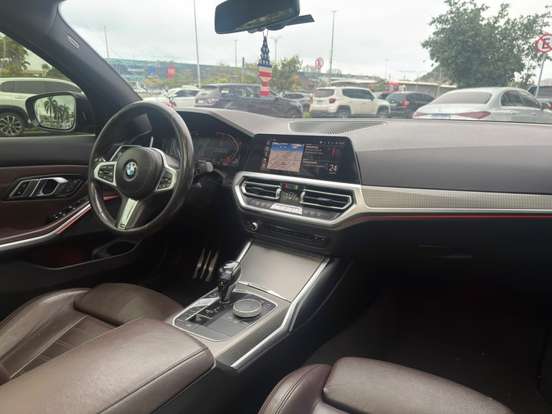 BMW-320i-2020