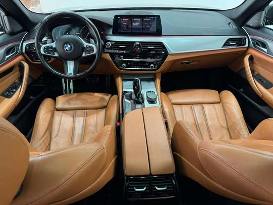BMW-530e-2019