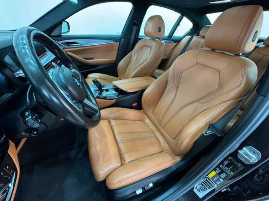 BMW-530e-2019