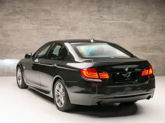 BMW-535i-3.0 SEDAN 6 CILINDROS 24V TURBO GASOLINA 4P AUTOMÁTICO BMW-535i-2011