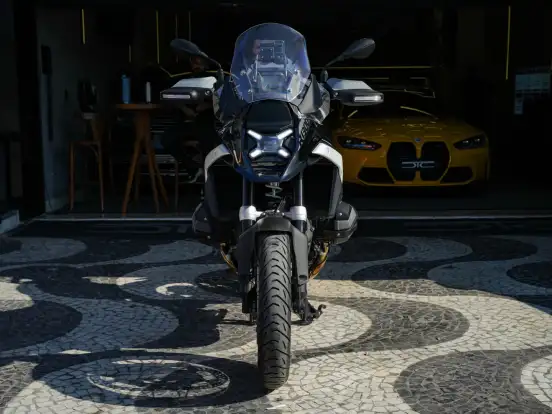 BMW-R 1300 GS TRIPLE BLACK BMW-R 1300 GS TRIPLE BLACK-2025