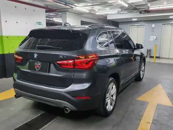 BMW-X1-2.0 16V TURBO ACTIVEFLEX SDRIVE20I 4P AUTOMÁTICO BMW-X1-2017