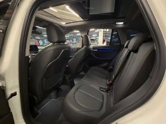 BMW-X1-2021