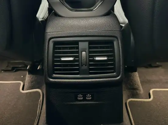 BMW-X1-2021