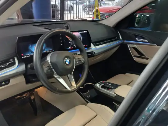 BMW-X1-2.0 16V TURBO GASOLINA SDRIVE20I X-LINE STEPTRONIC BMW-X1-2025