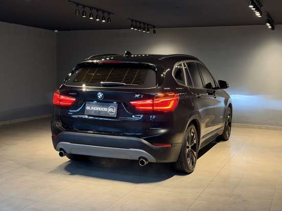 BMW-X1-2016