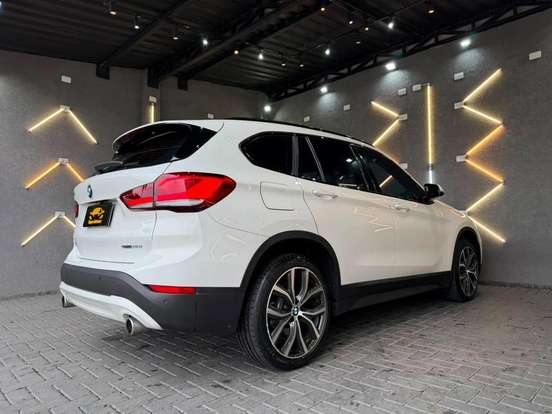 BMW-X1-2022