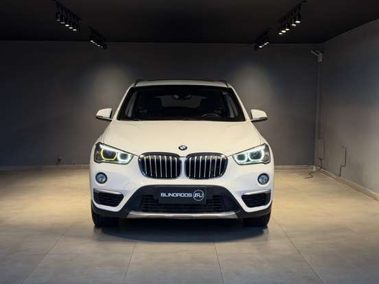 BMW-X1-2.0 16V TURBO ACTIVEFLEX SDRIVE20I X-LINE 4P AUTOMÁTICO BMW-X1-2017