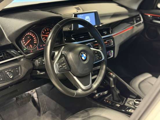BMW-X1-2.0 16V TURBO ACTIVEFLEX SDRIVE20I X-LINE 4P AUTOMÁTICO BMW-X1-2017