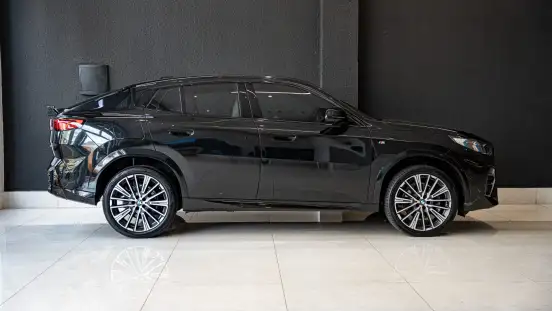 BMW-X2-2024