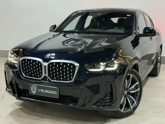 BMW-X4-2022