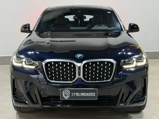 BMW-X4-2022