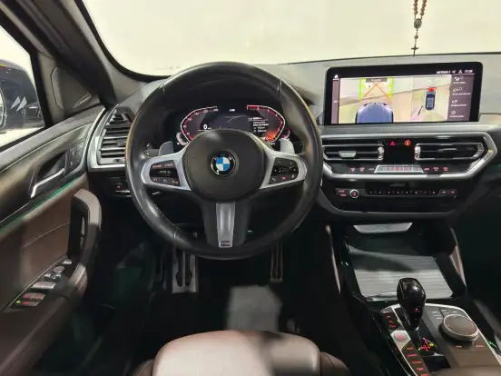 BMW-X4-2022