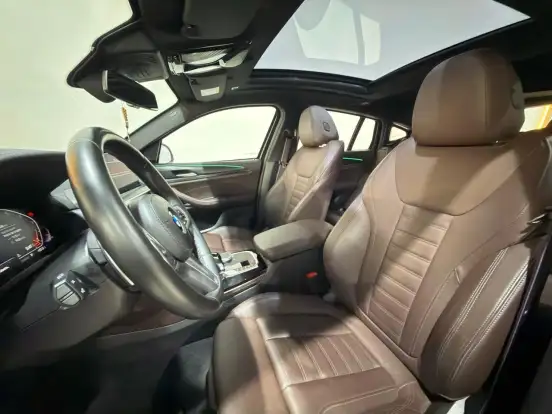 BMW-X4-2022