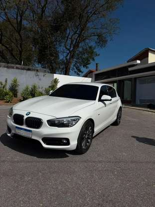 BMW-120i-2016