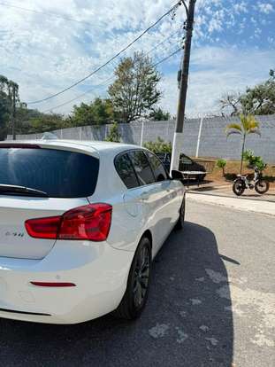 BMW-120i-2016