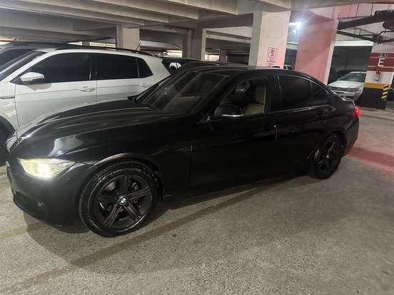 BMW-320i-2014