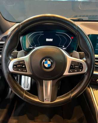 BMW-320i-2021