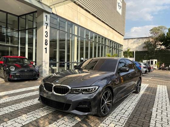 BMW 320i 2.0 16V TURBO GASOLINA M SPORT AUTOMÁTICO