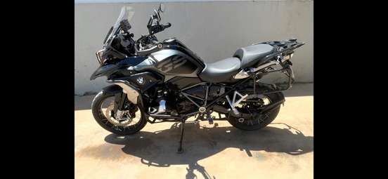 BMW-R 1250 GS TRIPLE BLACK-2023