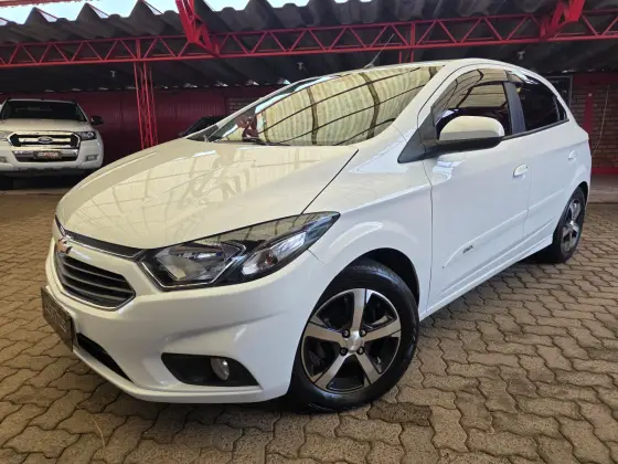 CHEVROLET ONIX 1.4 MPFI LTZ 8V FLEX 4P AUTOMÁTICO CHEVROLET ONIX 1.4 MPFI LTZ 8V FLEX 4P AUTOMÁTICO