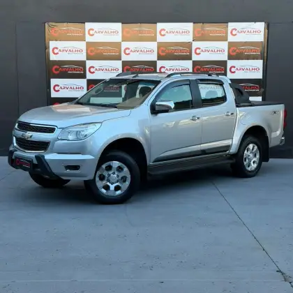 CHEVROLET S10 2.5 LTZ 4X4 CD 16V FLEX 4P MANUAL CHEVROLET S10 2.5 LTZ 4X4 CD 16V FLEX 4P MANUAL